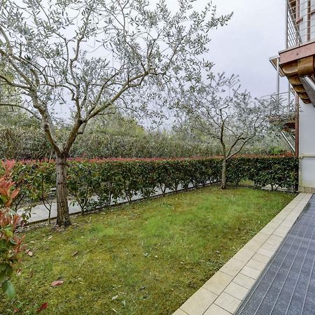 Borgo Gasparina Family Apartments Кастельнуово-дель-Гарда Екстер'єр фото