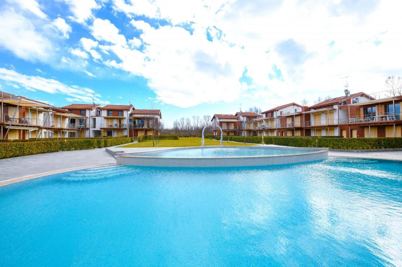 Borgo Gasparina Family Apartments Кастельнуово-дель-Гарда Екстер'єр фото
