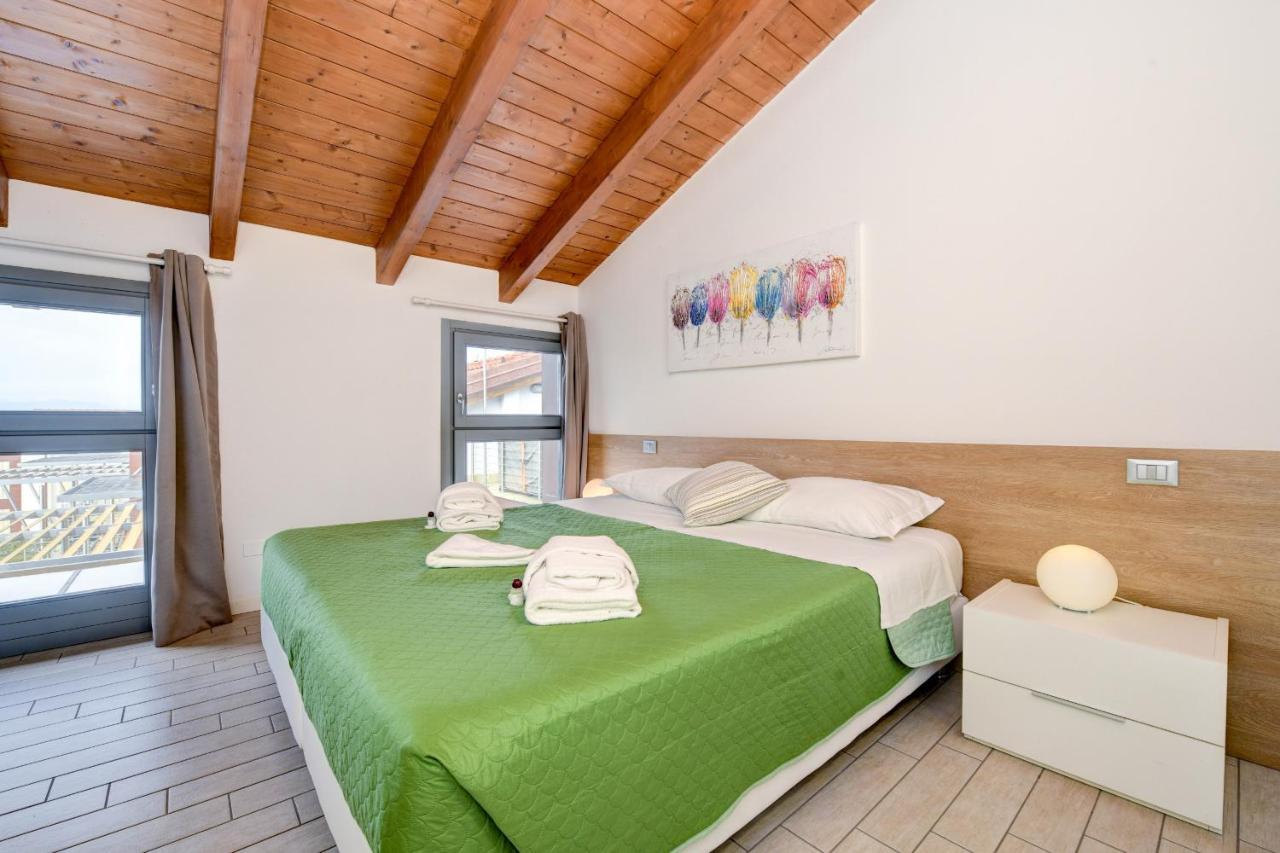 Borgo Gasparina Family Apartments Кастельнуово-дель-Гарда Екстер'єр фото