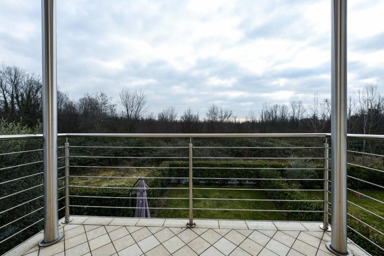 Borgo Gasparina Family Apartments Кастельнуово-дель-Гарда Екстер'єр фото