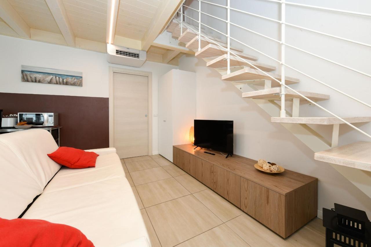 Borgo Gasparina Family Apartments Кастельнуово-дель-Гарда Екстер'єр фото