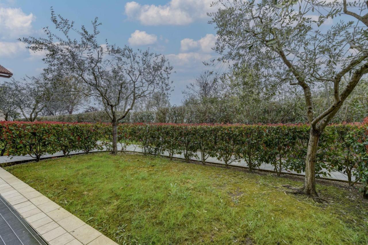 Borgo Gasparina Family Apartments Кастельнуово-дель-Гарда Екстер'єр фото