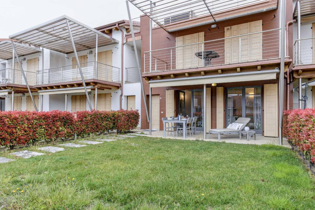 Borgo Gasparina Family Apartments Кастельнуово-дель-Гарда Екстер'єр фото